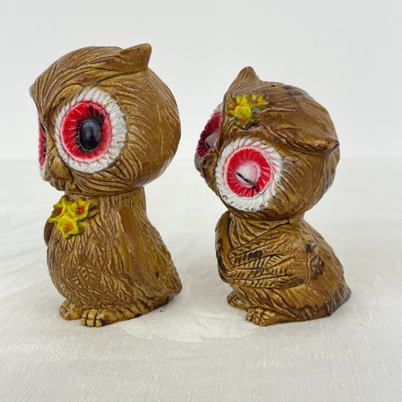 Vintage Salt & Pepper Shakers Brown Resin Owls with Big Eyes - Picture 3 of 6